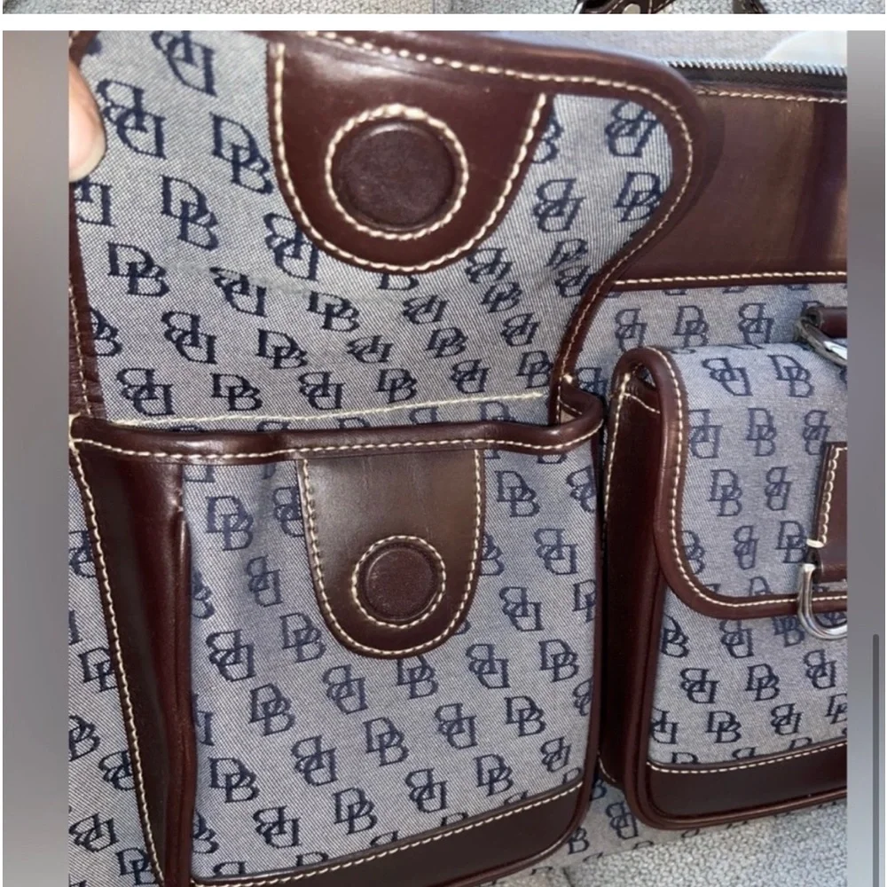 EUC. DOONEY & BOURKE BAG - Picture 4 of 8